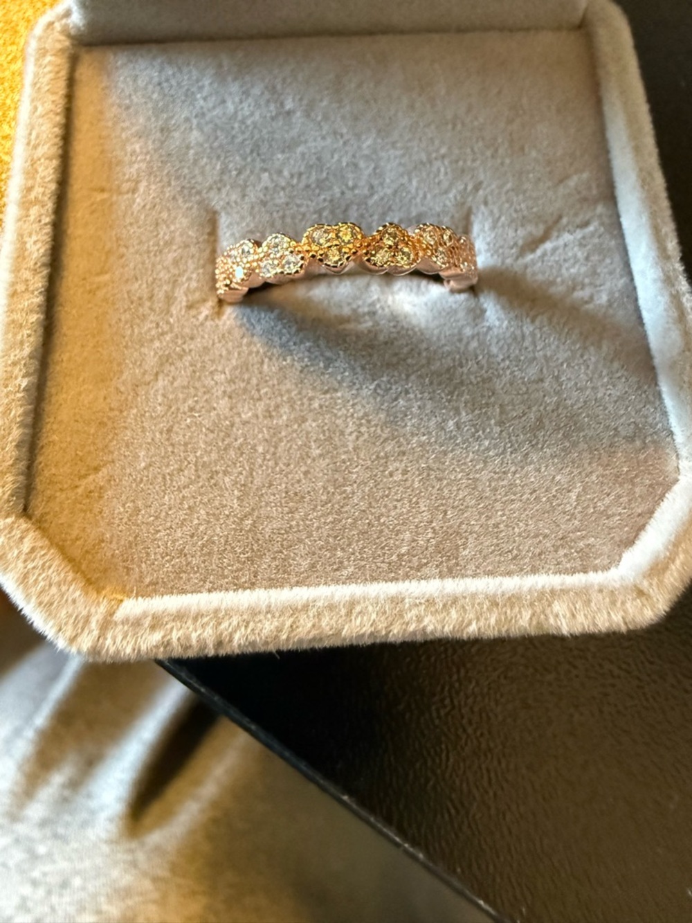 Rose Gold Heart Pavé Band Ring - Women's Jewelry